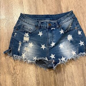 Amazon Blue Star-Patterned Jean Shorts